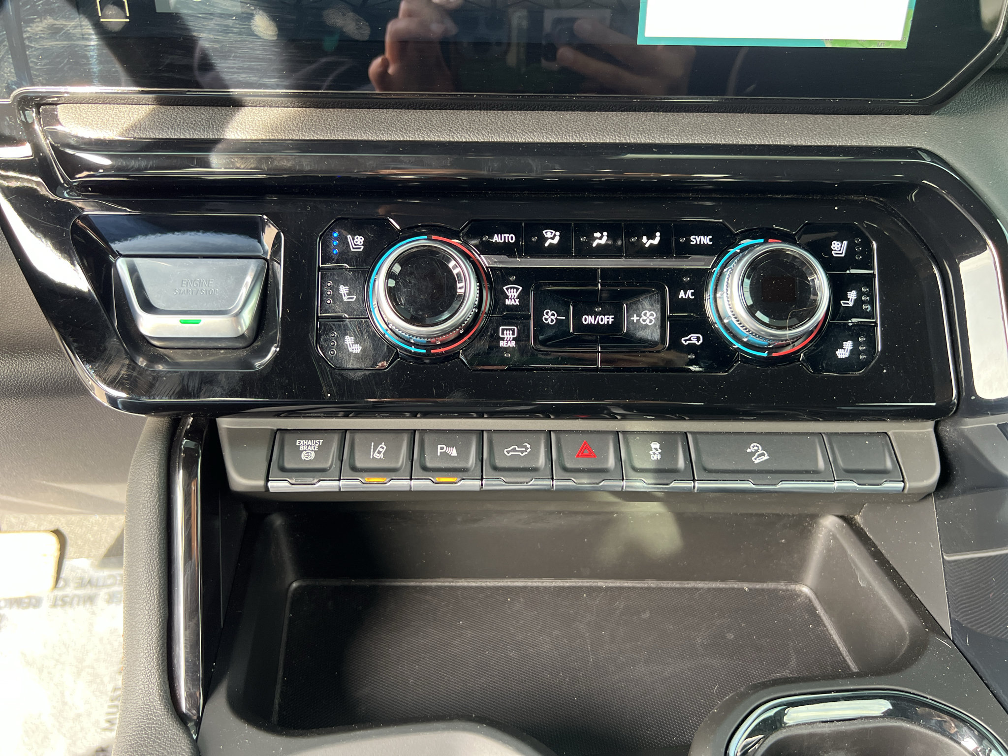 Used 2026 GMC Sierra 3500 AT4 w/ AT4 Premium Plus Package AWD/4WD image 16