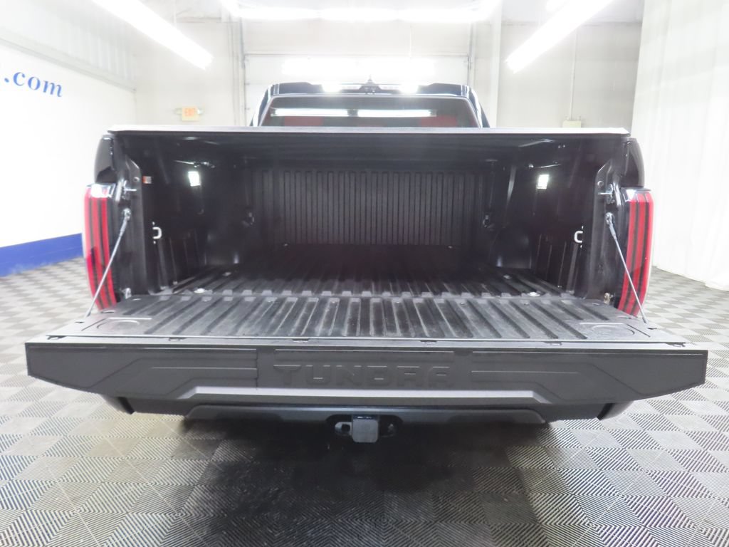 Used 2025 Toyota Tundra Limited AWD/4WD image 42