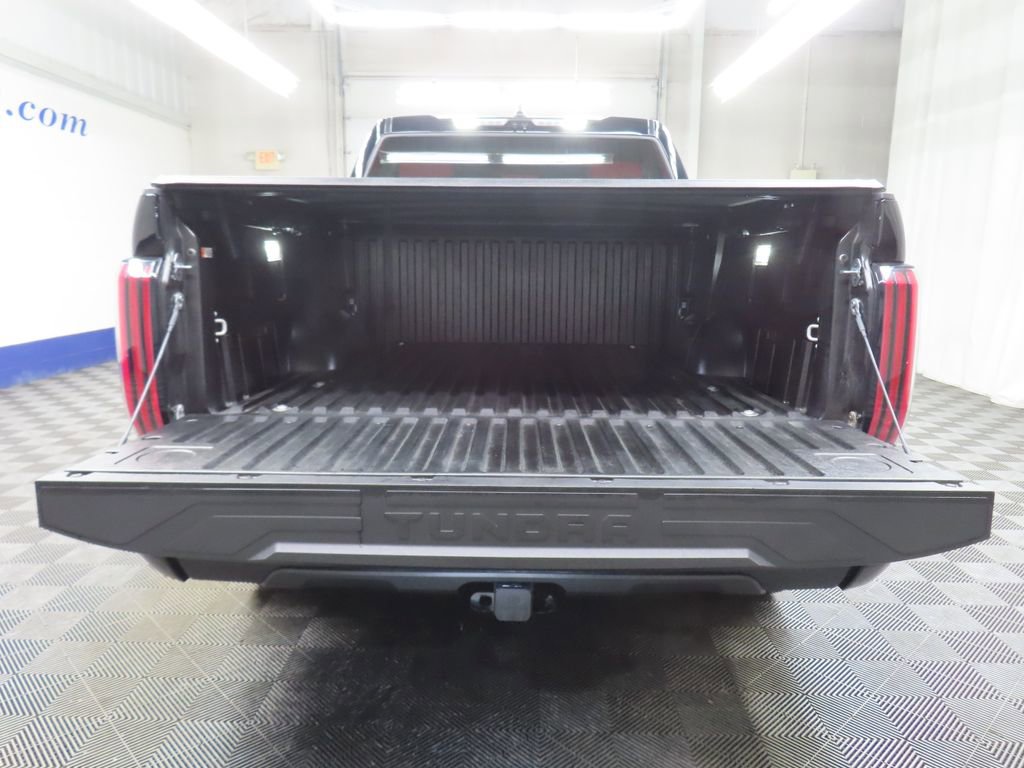 Used 2025 Toyota Tundra Limited AWD/4WD image 42
