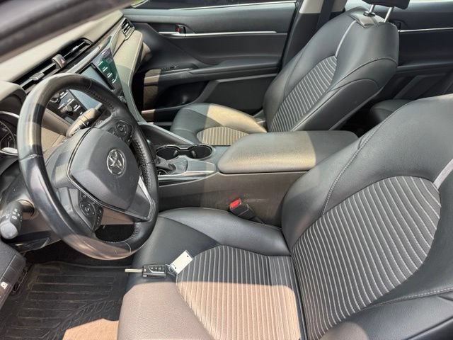 Used 2019 Toyota Camry SE FWD image 7