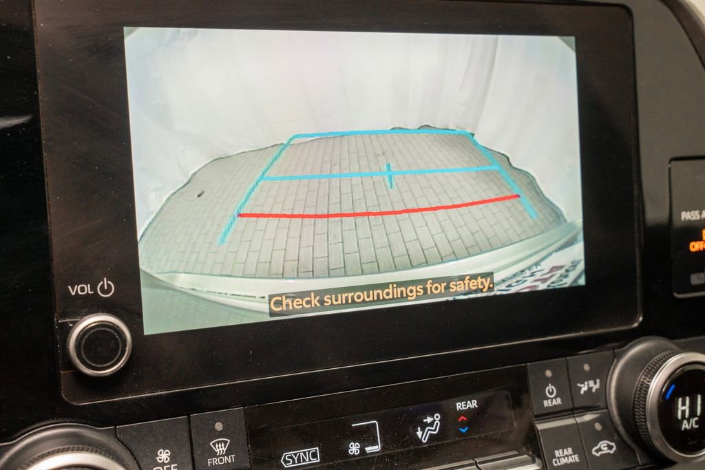 Used 2023 Toyota Highlander L image 16