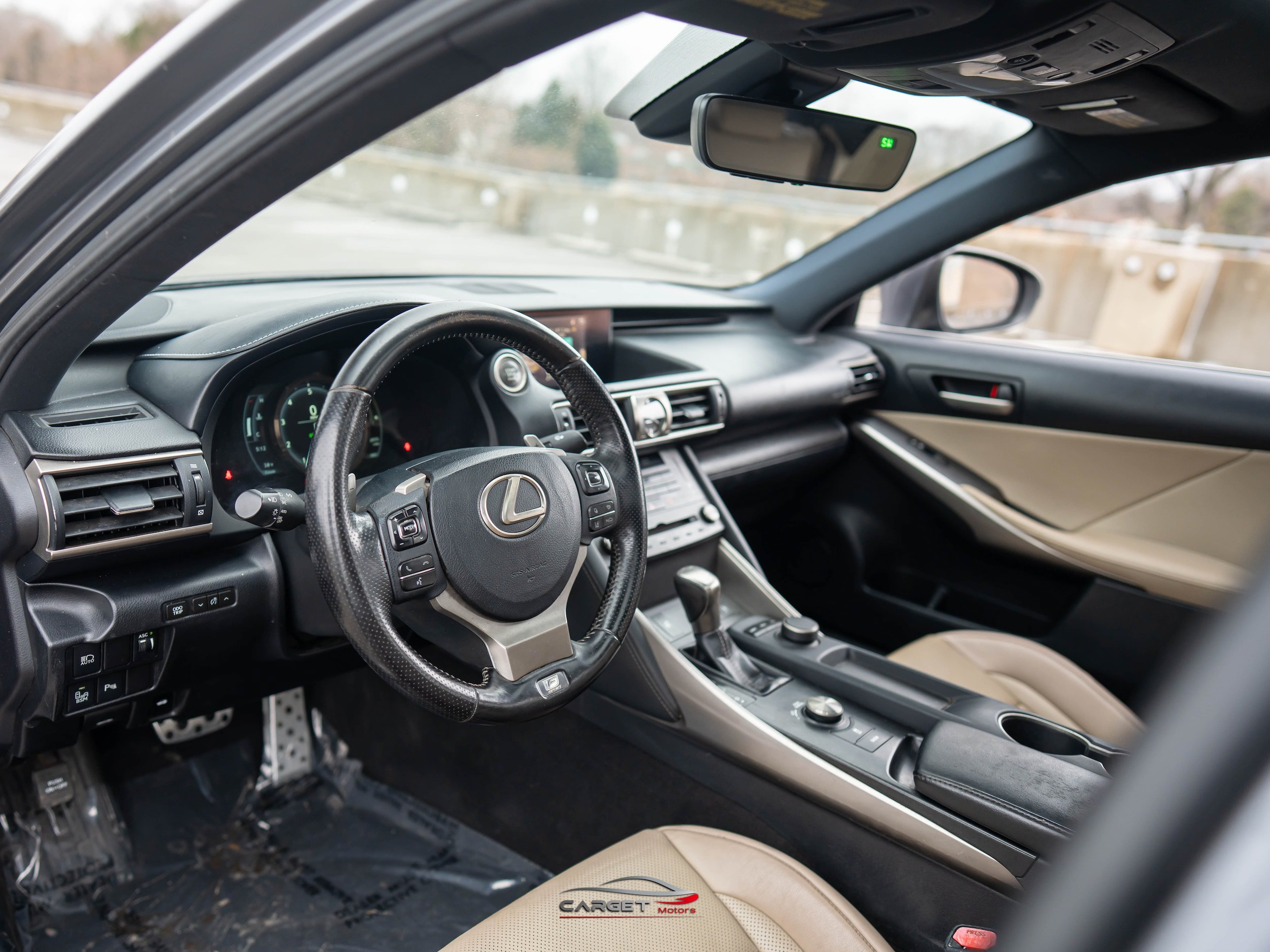 Used 2019 Lexus IS 300 F Sport w/ F Sport Package RWD image 13