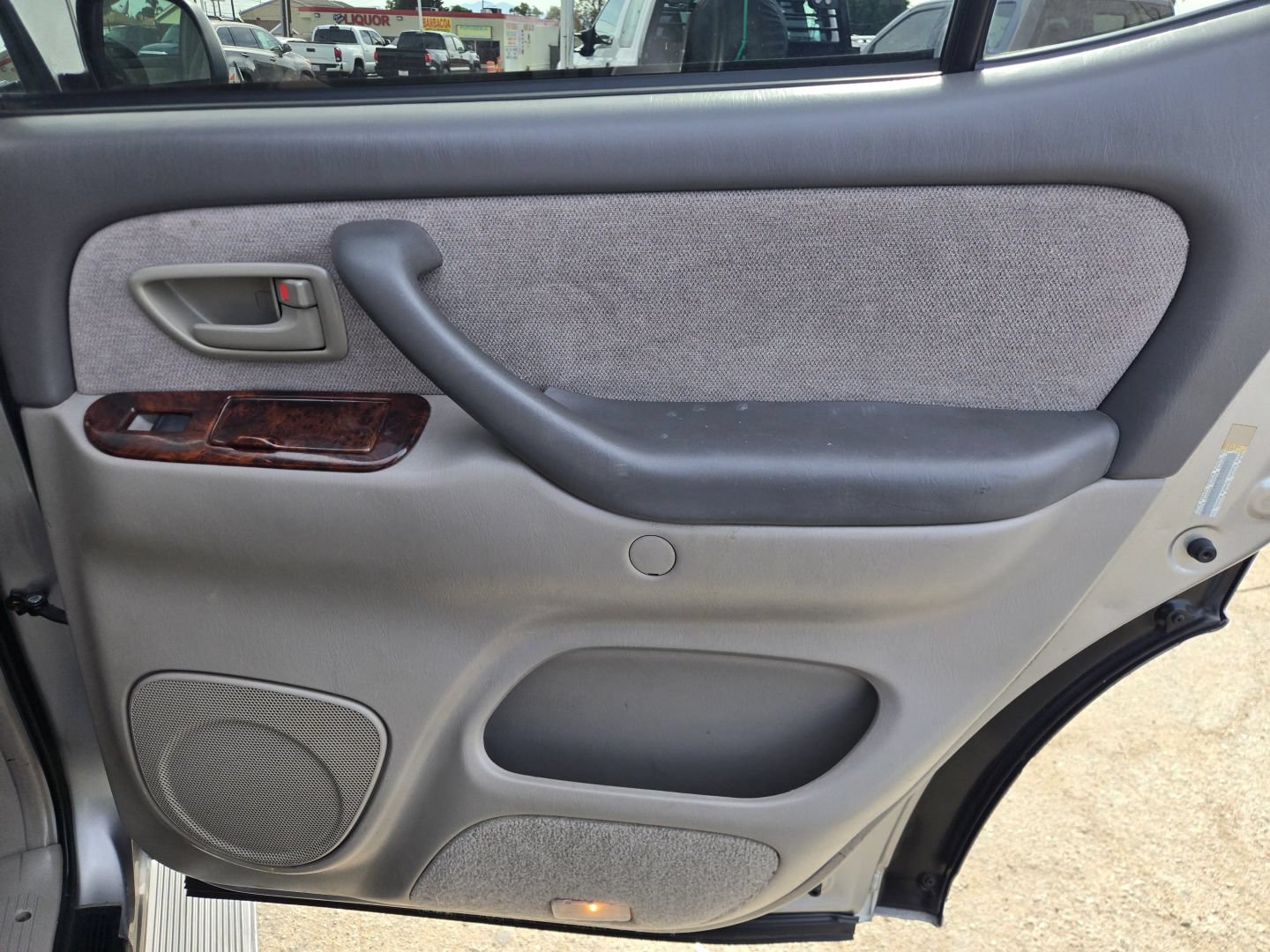 Used 2003 Toyota Sequoia SR5 RWD image 17