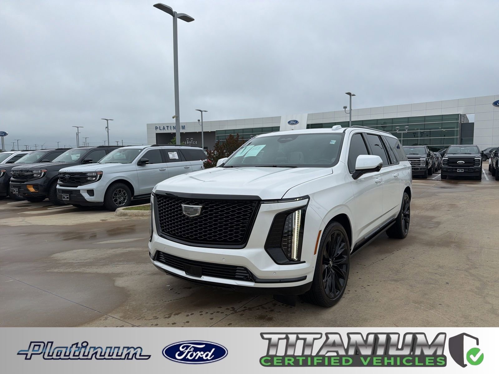 Used 2025 Cadillac Escalade ESV Sport Platinum image 1