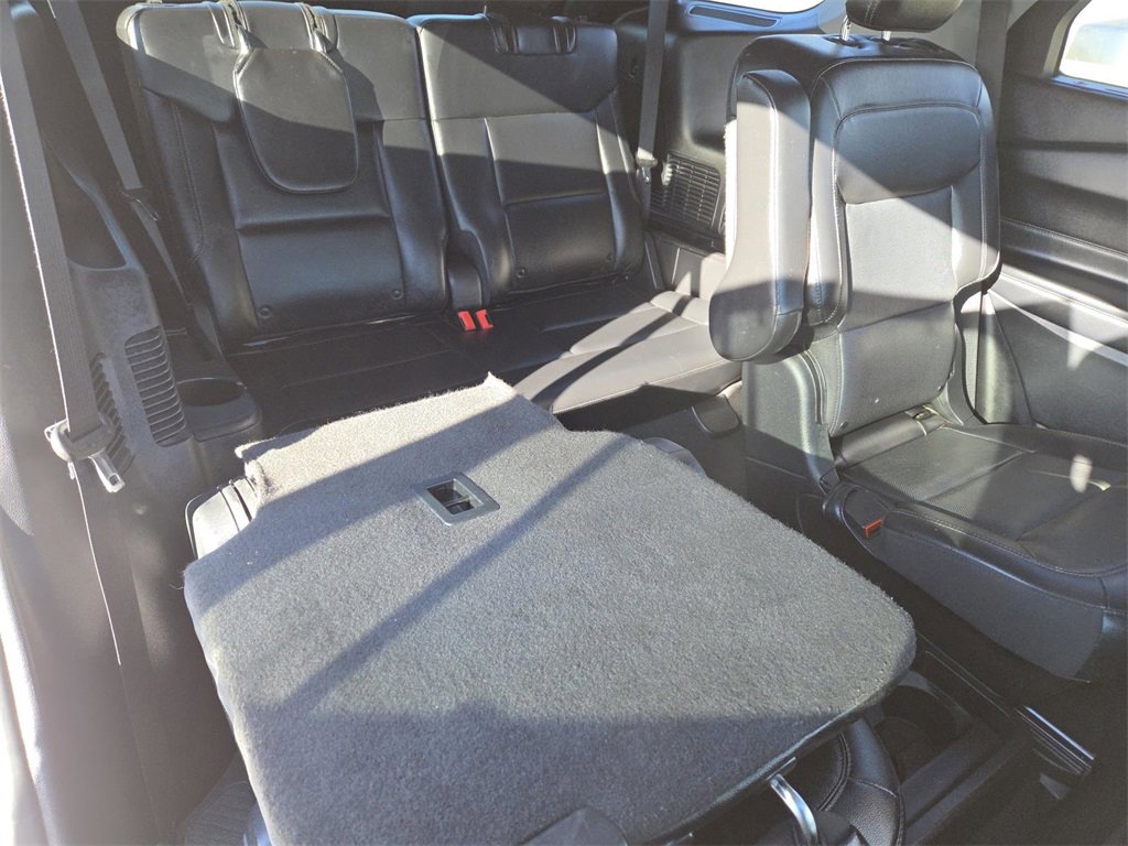 Used 2021 Ford Explorer Limited w/ Equipment Group 301A image 18