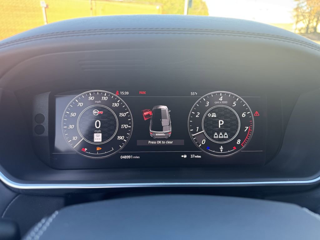 Used 2021 Land Rover Range Rover Sport SVR image 28