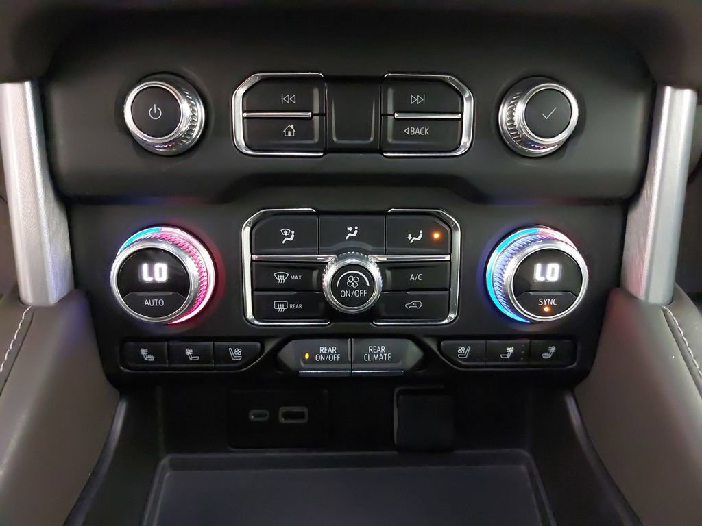 Used 2024 GMC Yukon SLT w/ Max Trailering Package image 23
