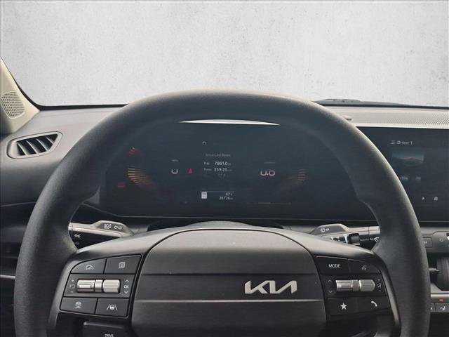 Used 2025 Kia K4 FWD image 10