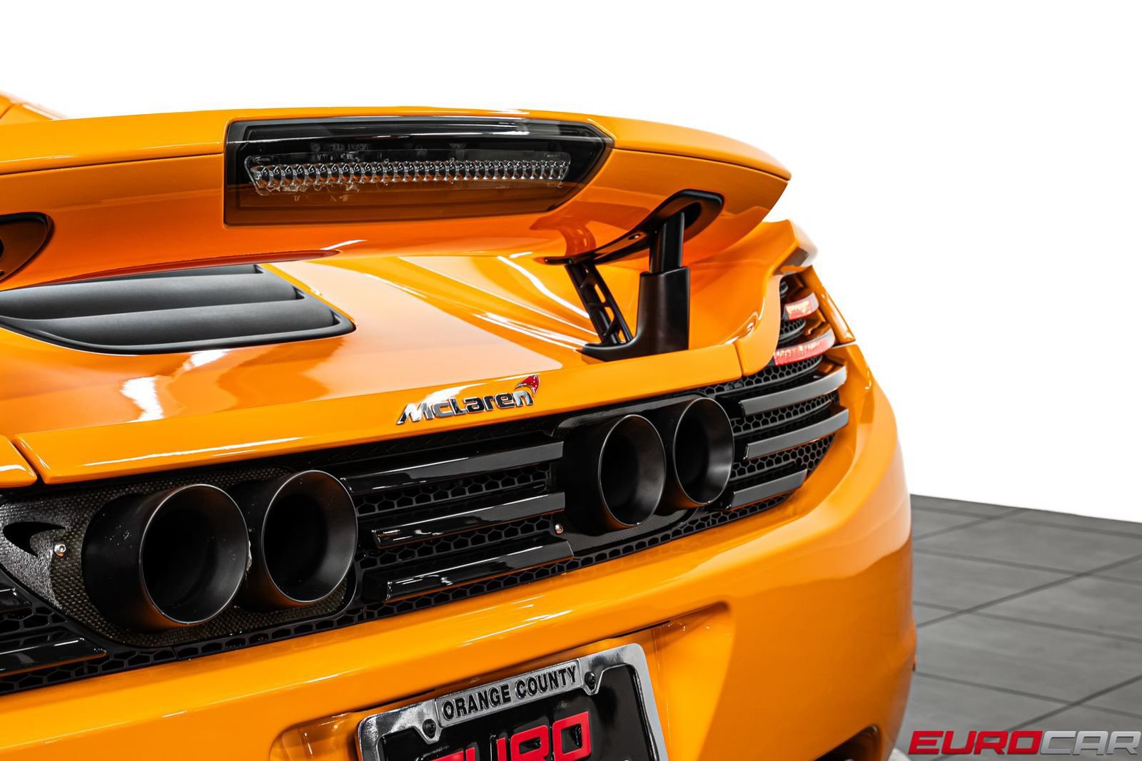 Used 2013 McLaren MP4-12C Spider RWD image 27