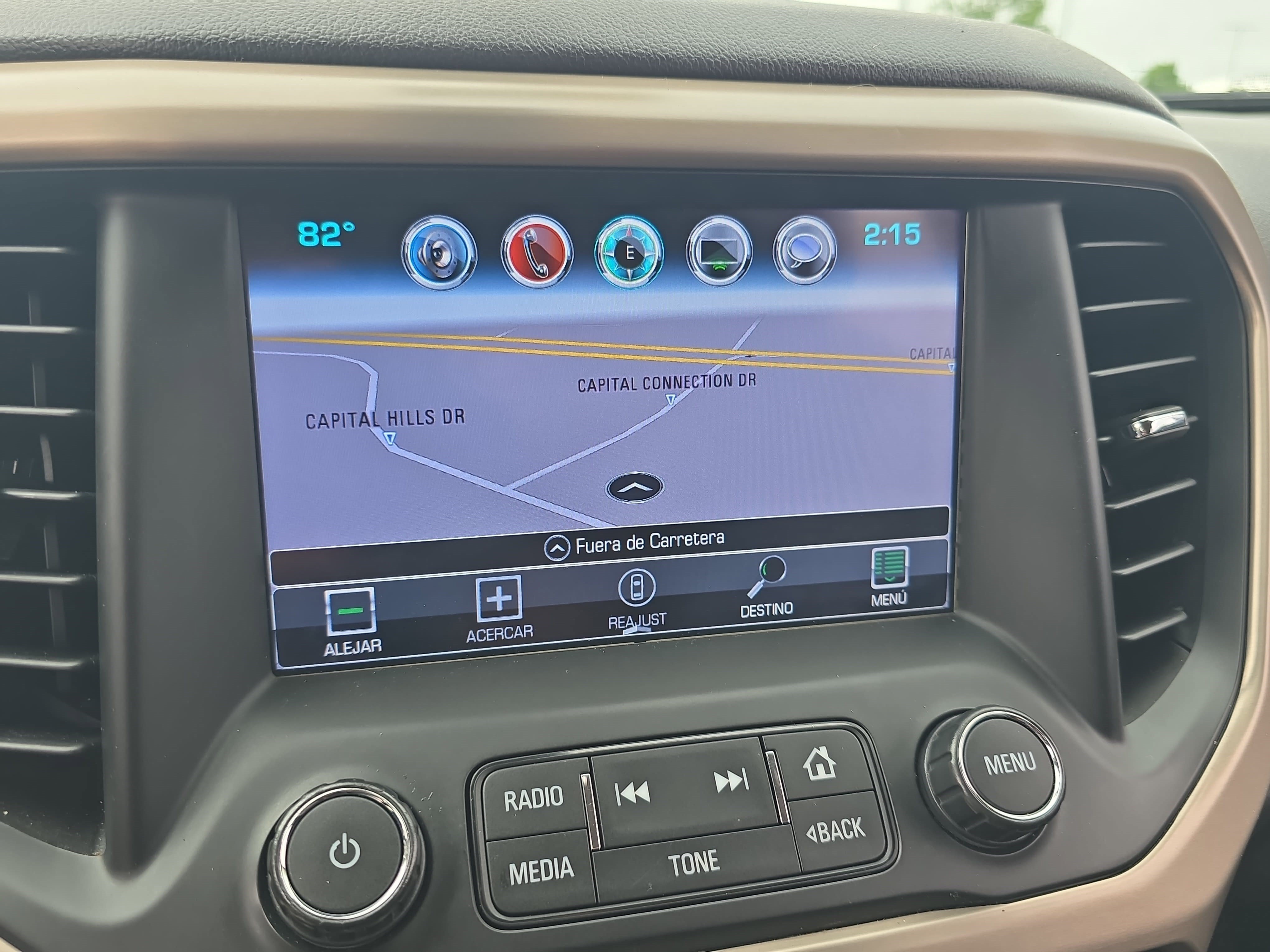 Used 2017 GMC Acadia Denali w/ Technology Package FWD image 23