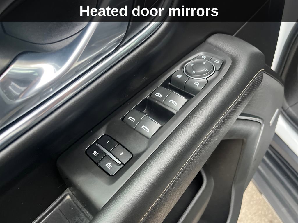 Used 2023 Chevrolet Suburban Premier image 22