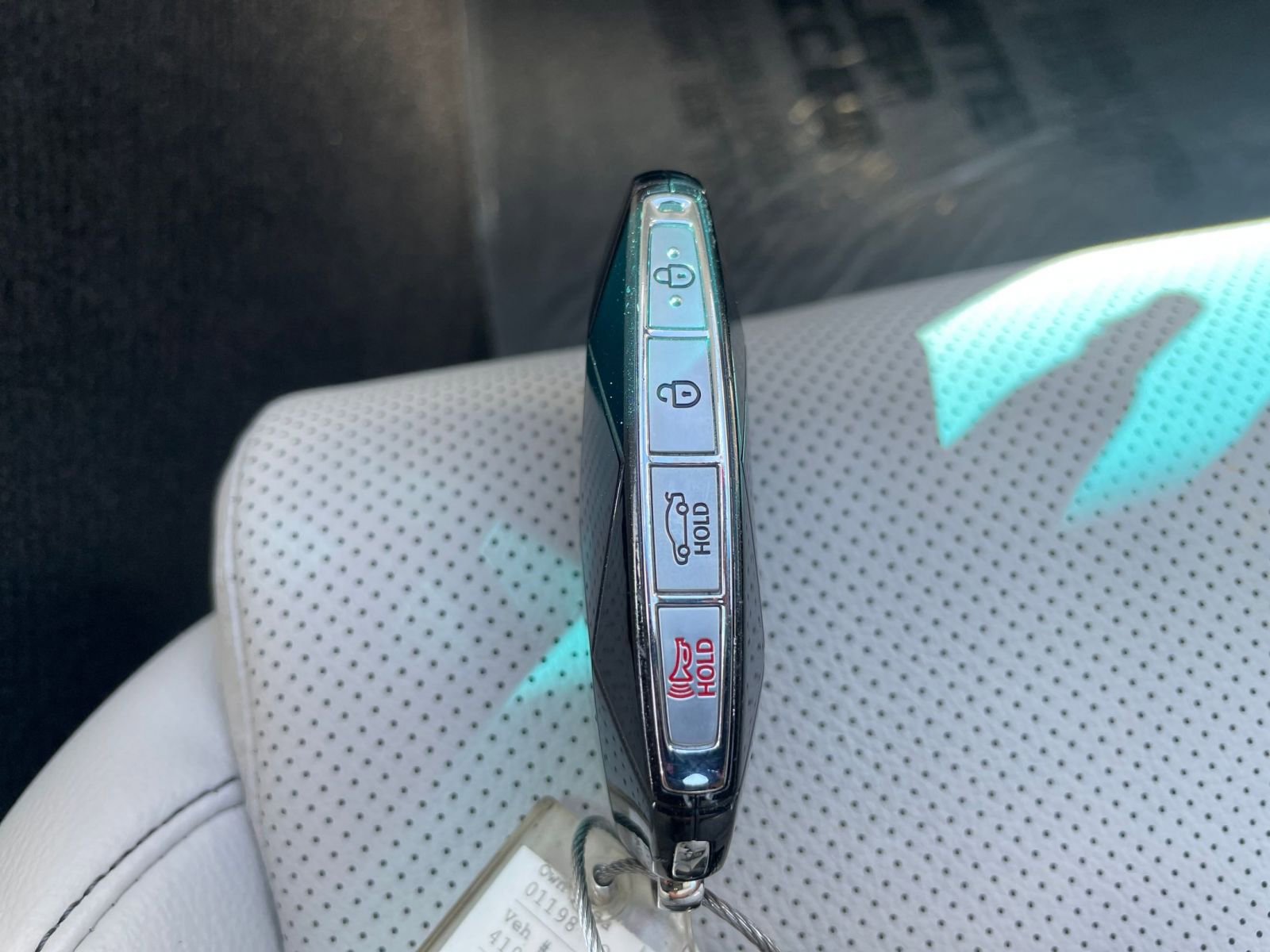 Used 2025 Genesis G70 2.5T image 22