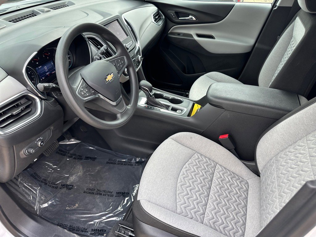 Used 2023 Chevrolet Equinox LS w/ LS Convenience Package image 9