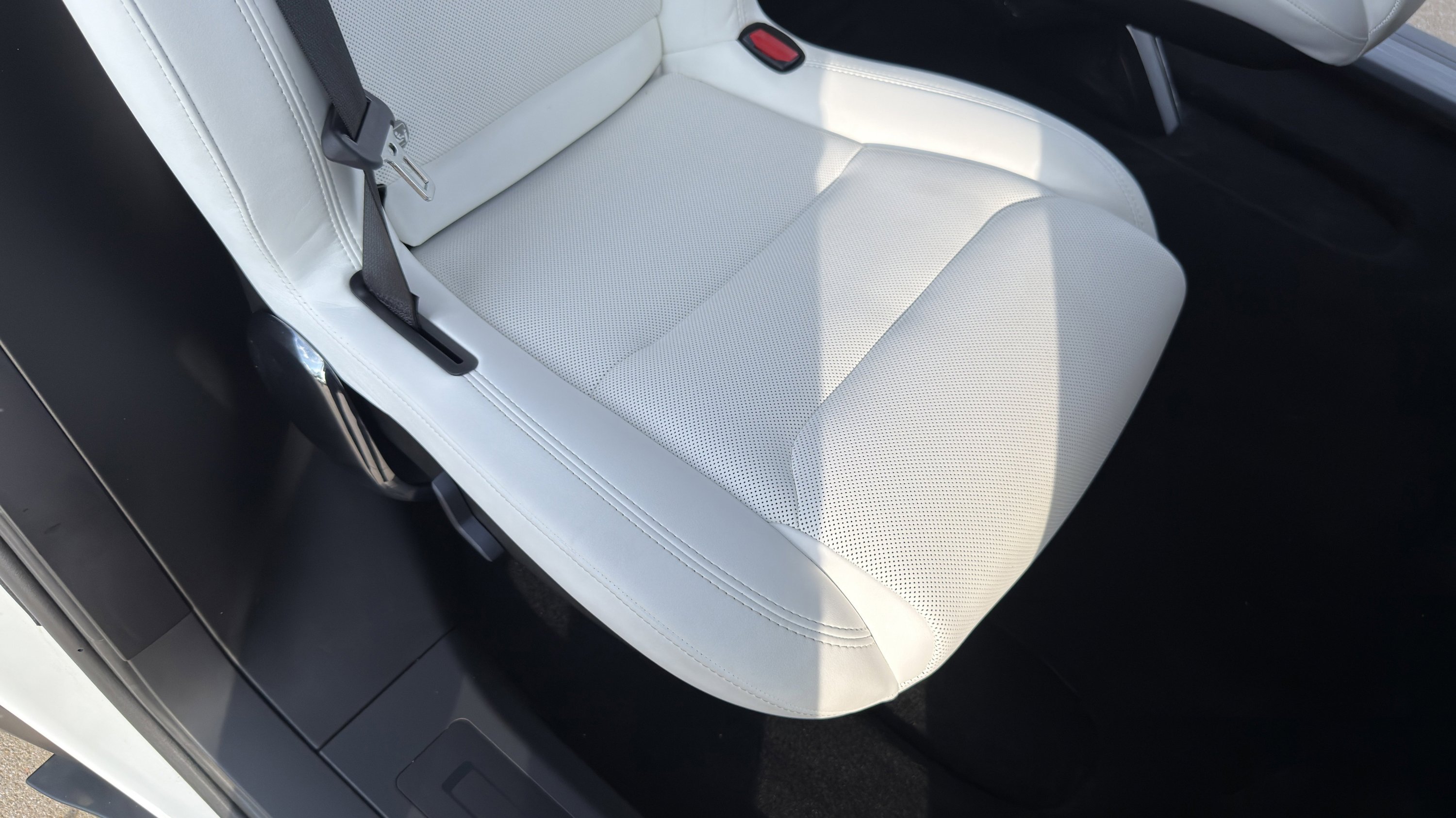 Used 2023 Tesla Model X image 38