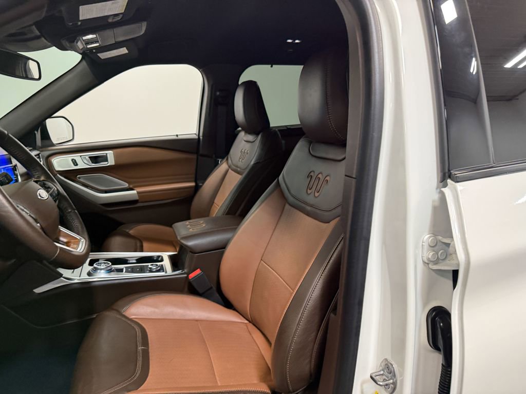 Used 2021 Ford Explorer King Ranch w/ Premium Technology Package image 59