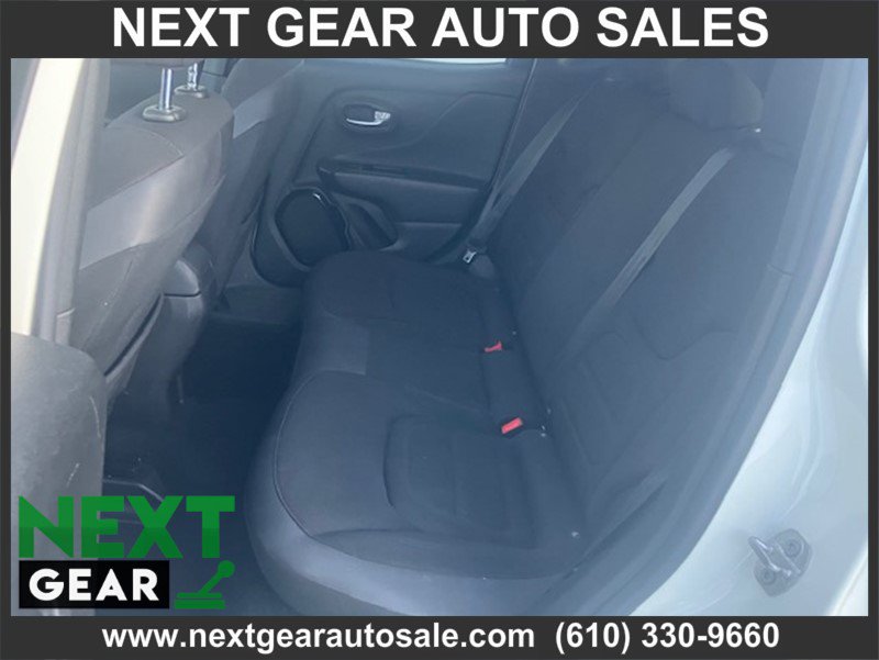 Used 2017 Jeep Renegade Altitude image 8