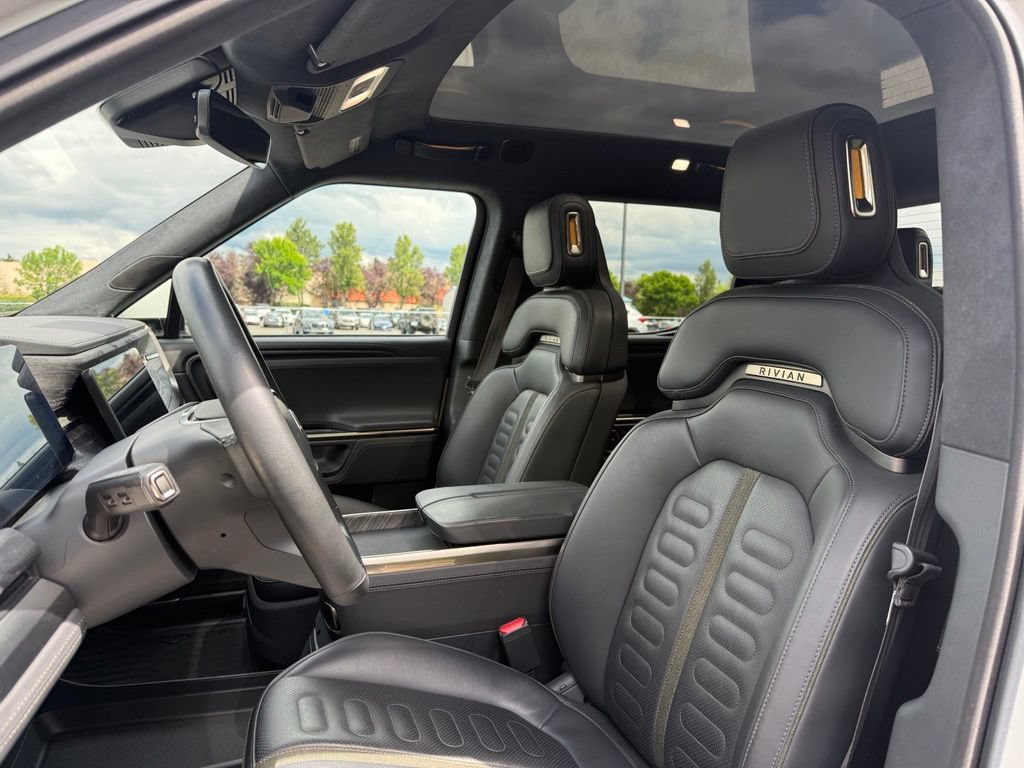 Used 2022 Rivian R1T Adventure AWD/4WD image 9