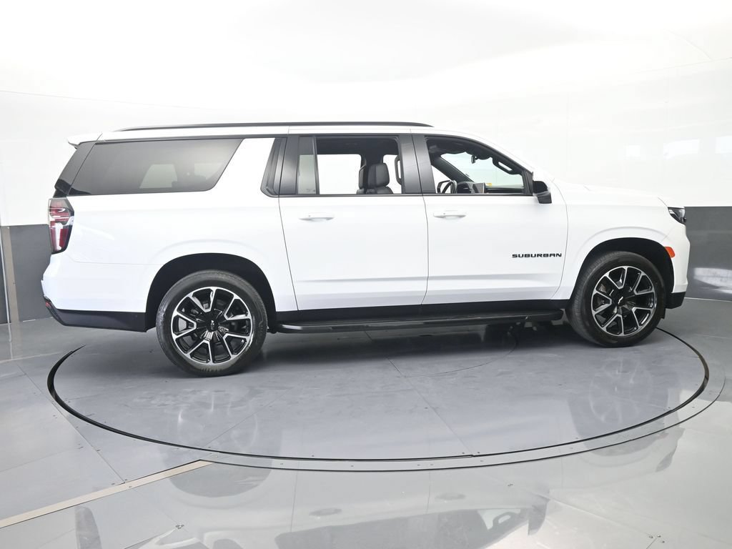 Used 2024 Chevrolet Suburban RST RWD image 7