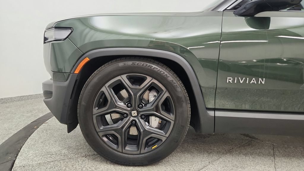 Used 2025 Rivian R1S Adventure Dual AWD/4WD image 26