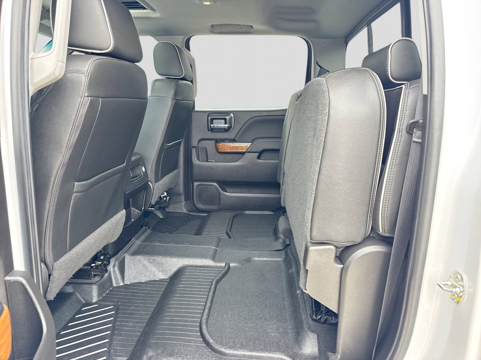 Used 2019 Chevrolet Silverado 2500 High Country image 5