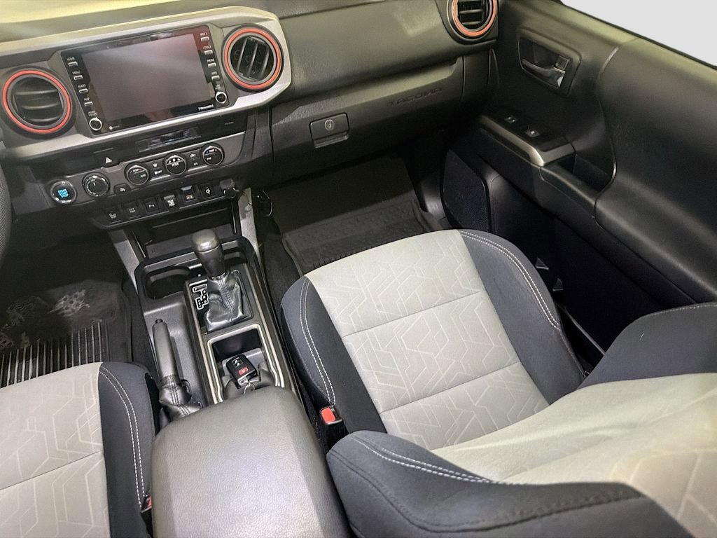 Used 2021 Toyota Tacoma TRD Sport w/ Technology Package image 25