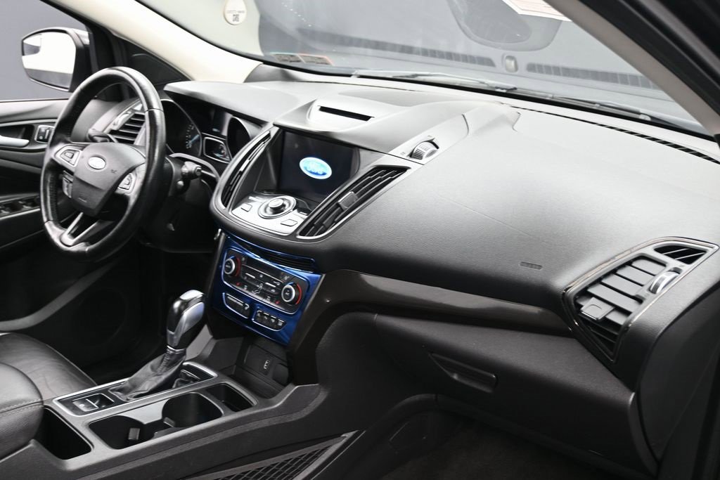 Used 2018 Ford Escape Titanium image 36