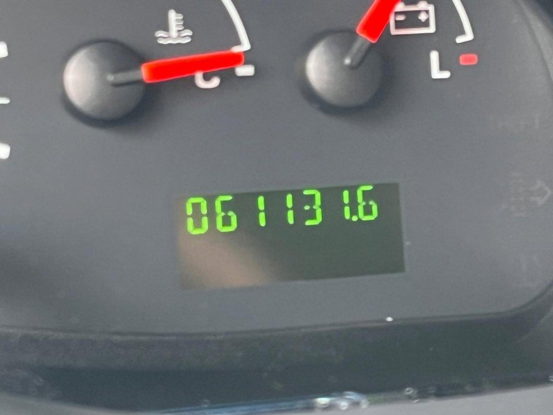 Used 2004 Ford E-350 and Econoline 350 XL image 15