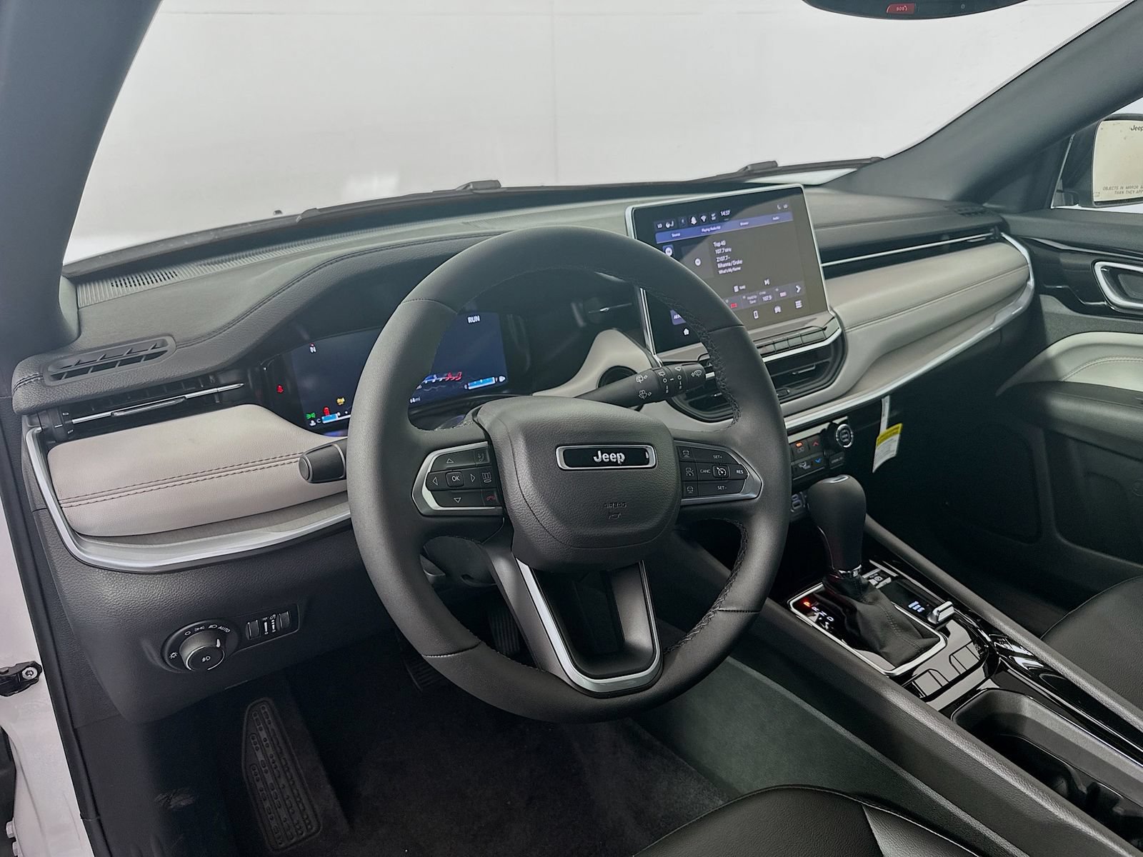 New 2026 Jeep Compass Limited AWD/4WD image 9