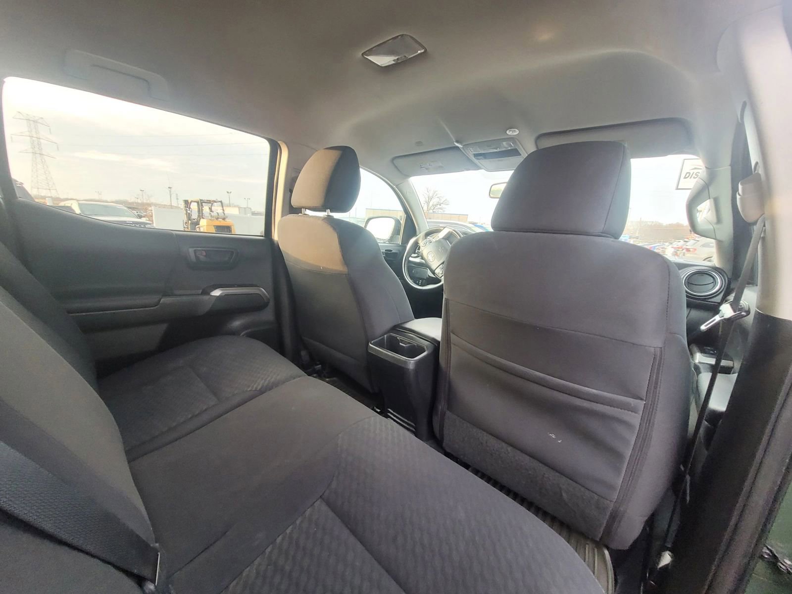 Used 2021 Toyota Tacoma SR5 w/ Trail Edition image 11