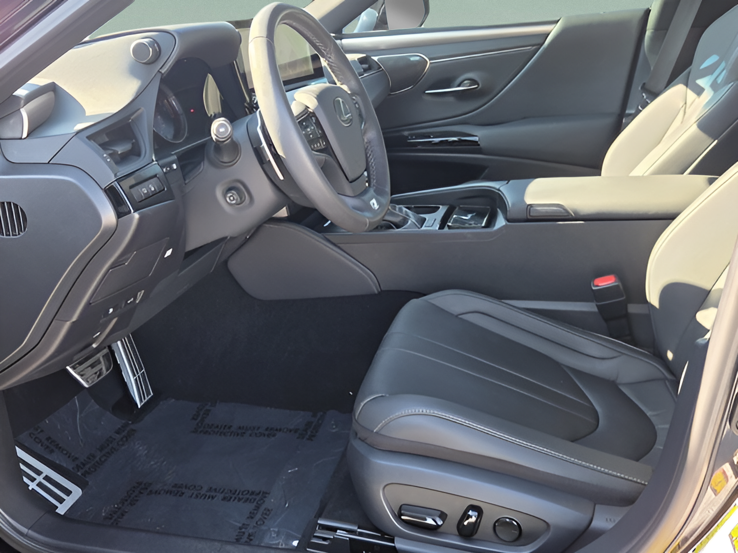 Used 2024 Lexus ES 350 F Sport w/ Accessory Package (Z2) FWD image 14