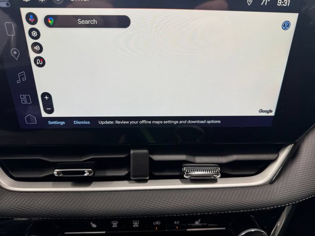 Used 2025 Chevrolet Equinox LT AWD/4WD image 12