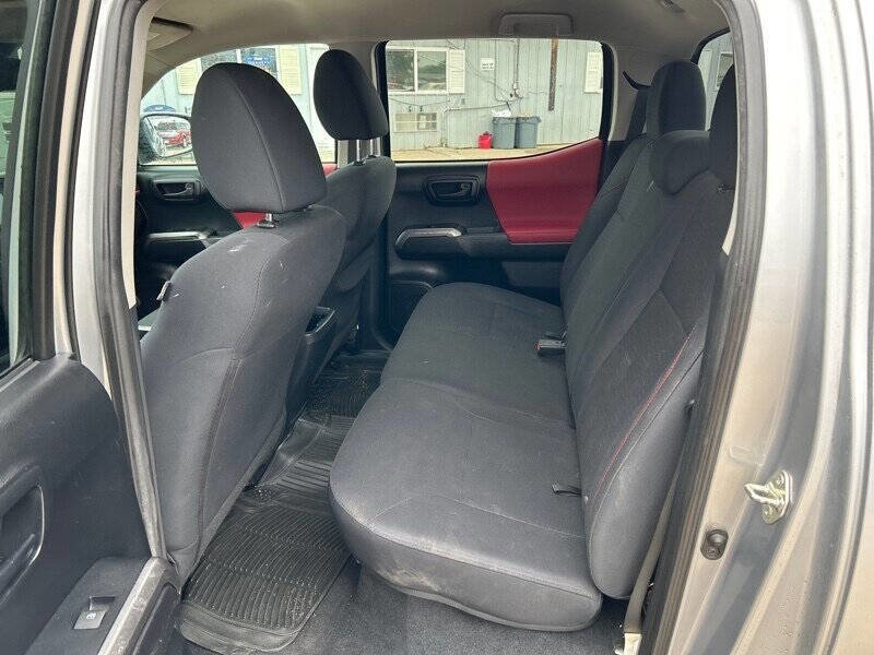 Used 2019 Toyota Tacoma SR5 image 14