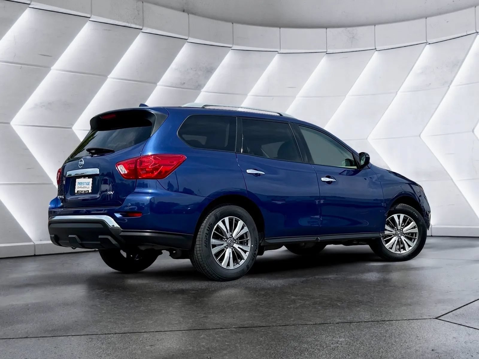 Used 2019 Nissan Pathfinder SV FWD image 8