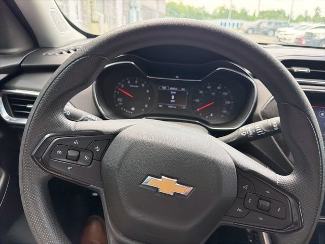 Used 2023 Chevrolet TrailBlazer LT w/ Convenience Package FWD image 19