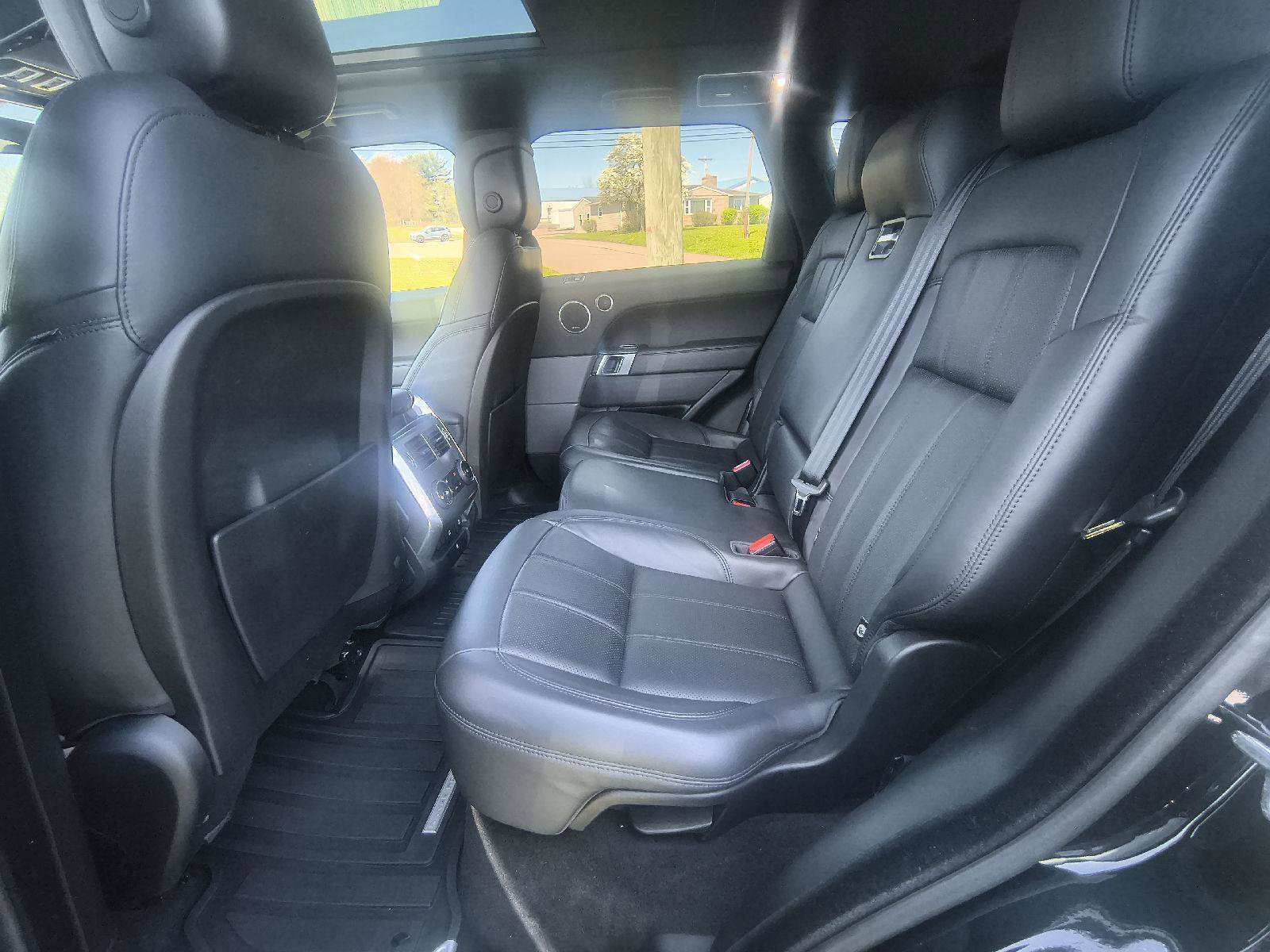 Used 2018 Land Rover Range Rover Sport Supercharged image 25