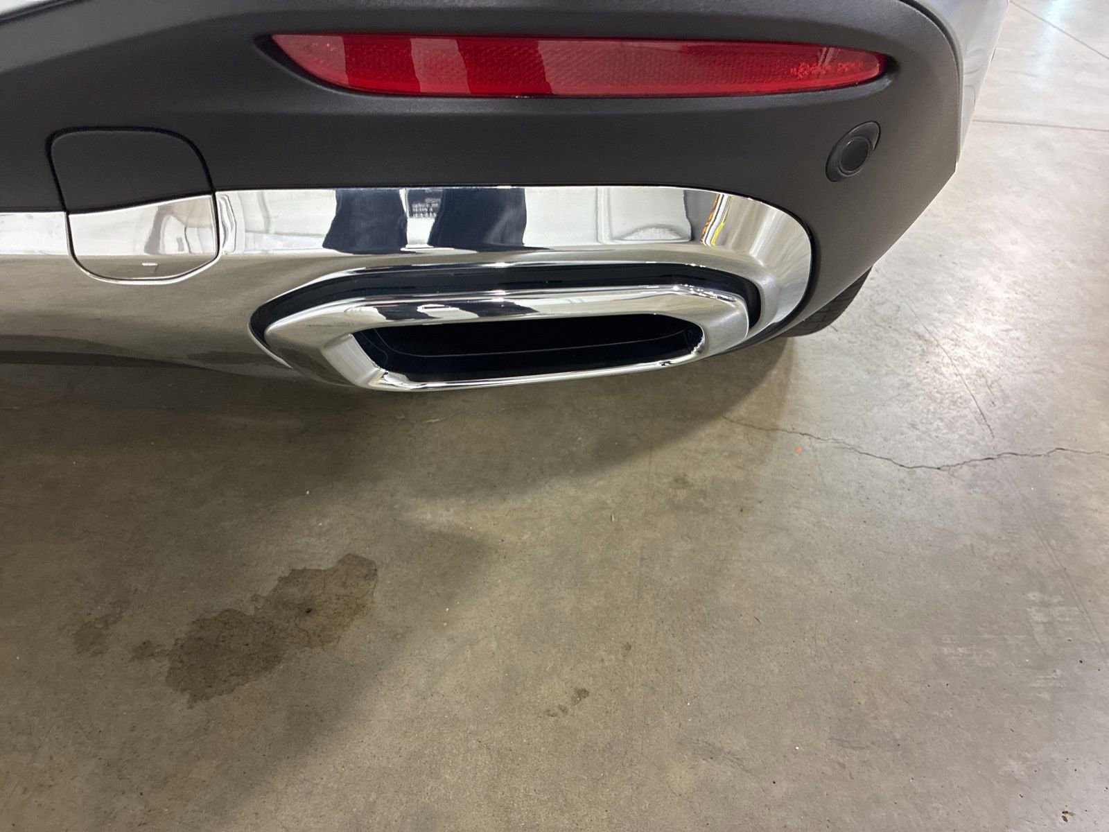 Used 2025 Mercedes-Benz GLE 450 4MATIC w/ AMG Line Exterior image 7