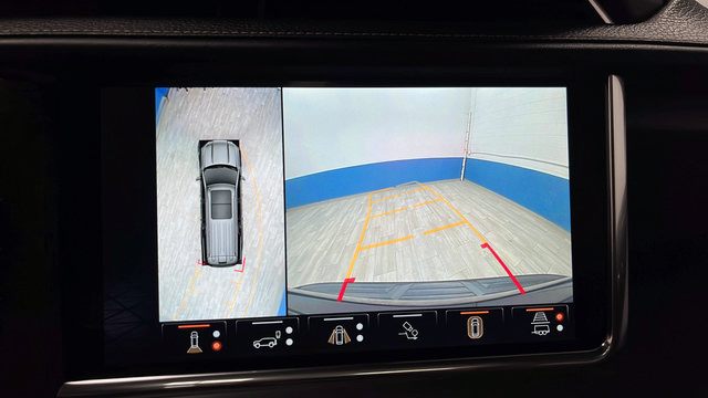 Used 2023 GMC Yukon XL Denali Ultimate AWD/4WD image 14