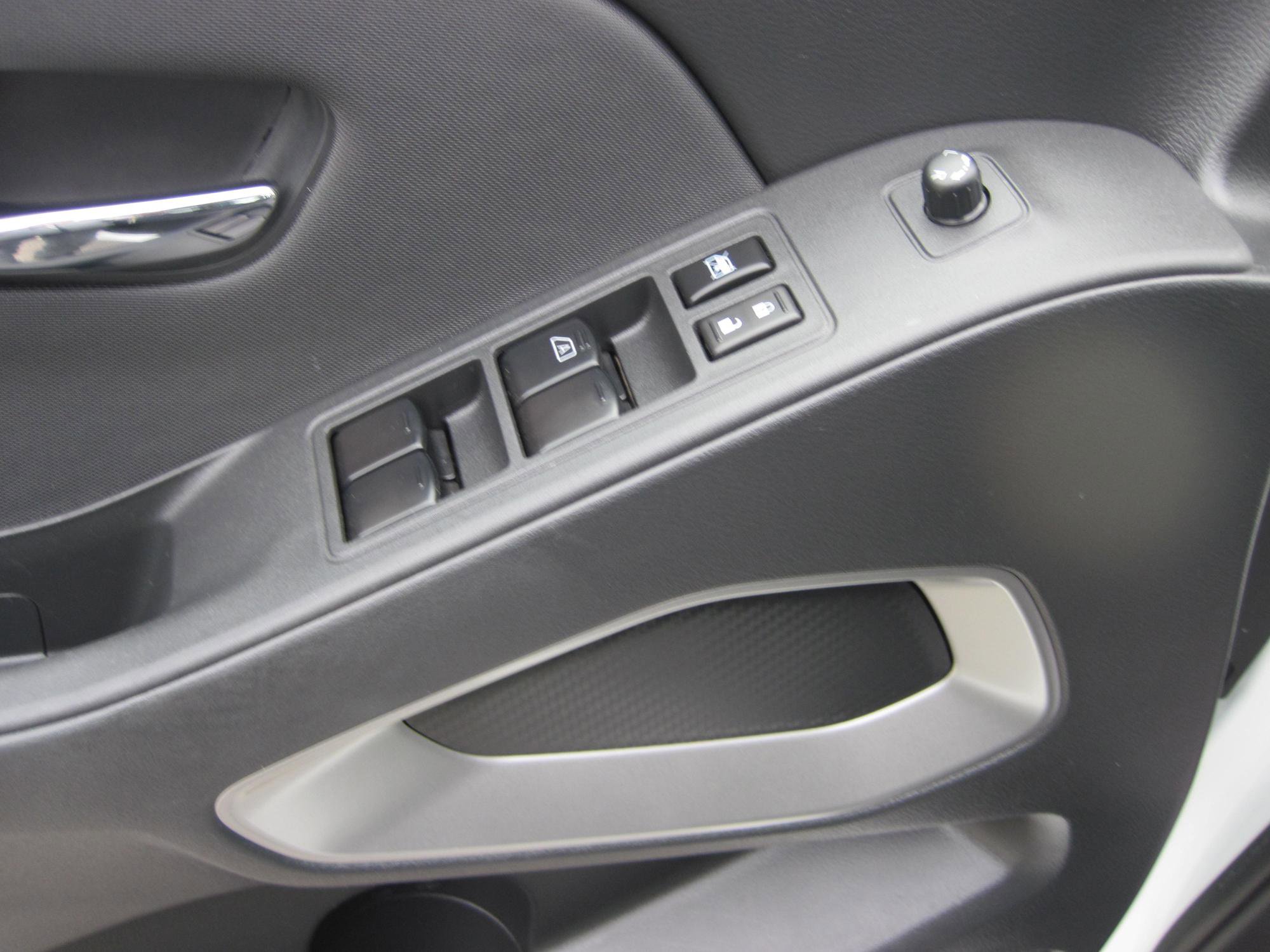 Used 2024 Nissan Frontier SV w/ SV Convenience Package image 10