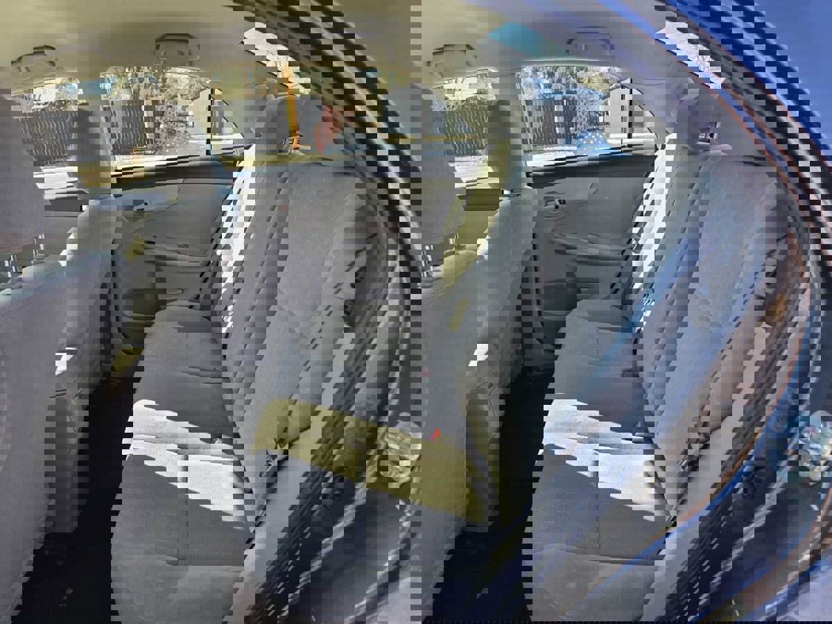 Used 2013 Toyota Corolla L image 16