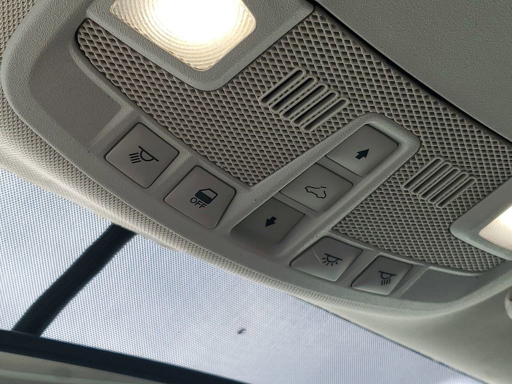 Used 2016 Ford Fusion SE w/ Equipment Group 202A image 22