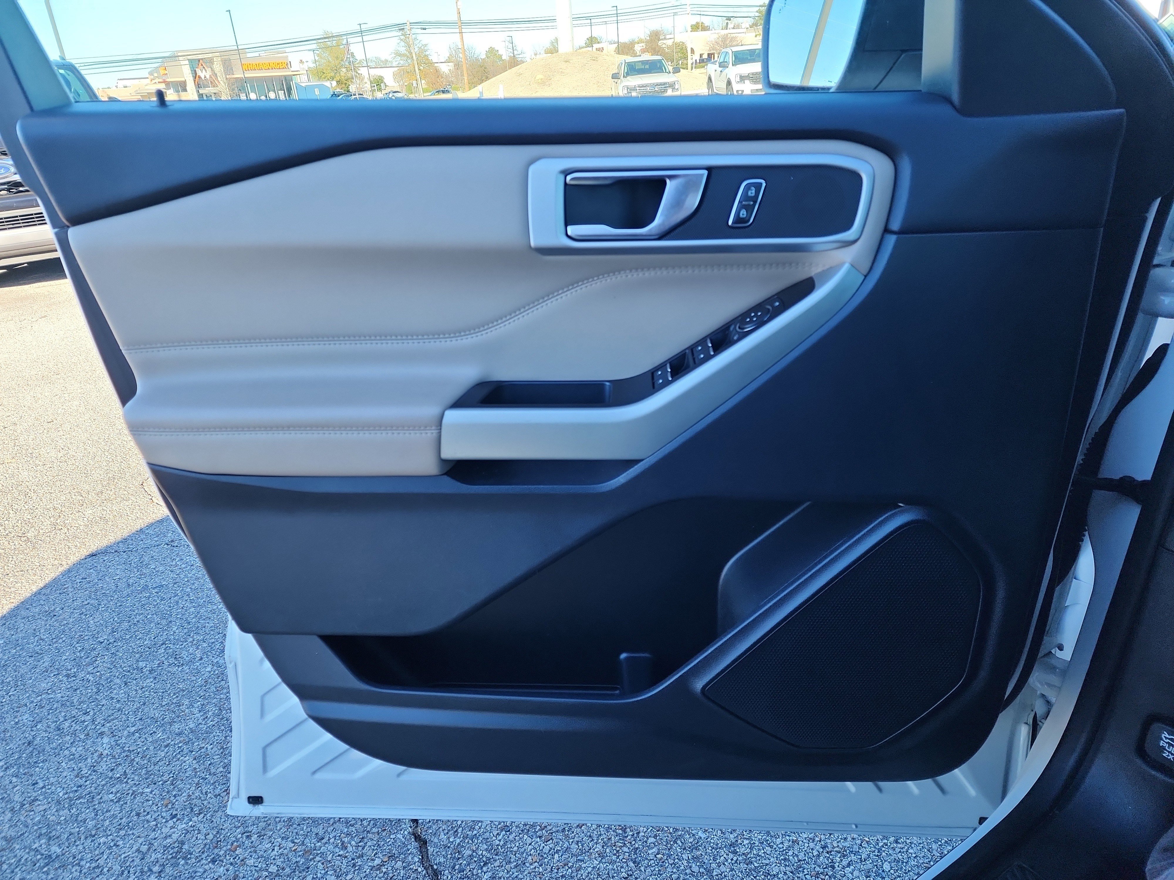 Certified 2020 Ford Explorer XLT w/ Equipment Group 202A image 19