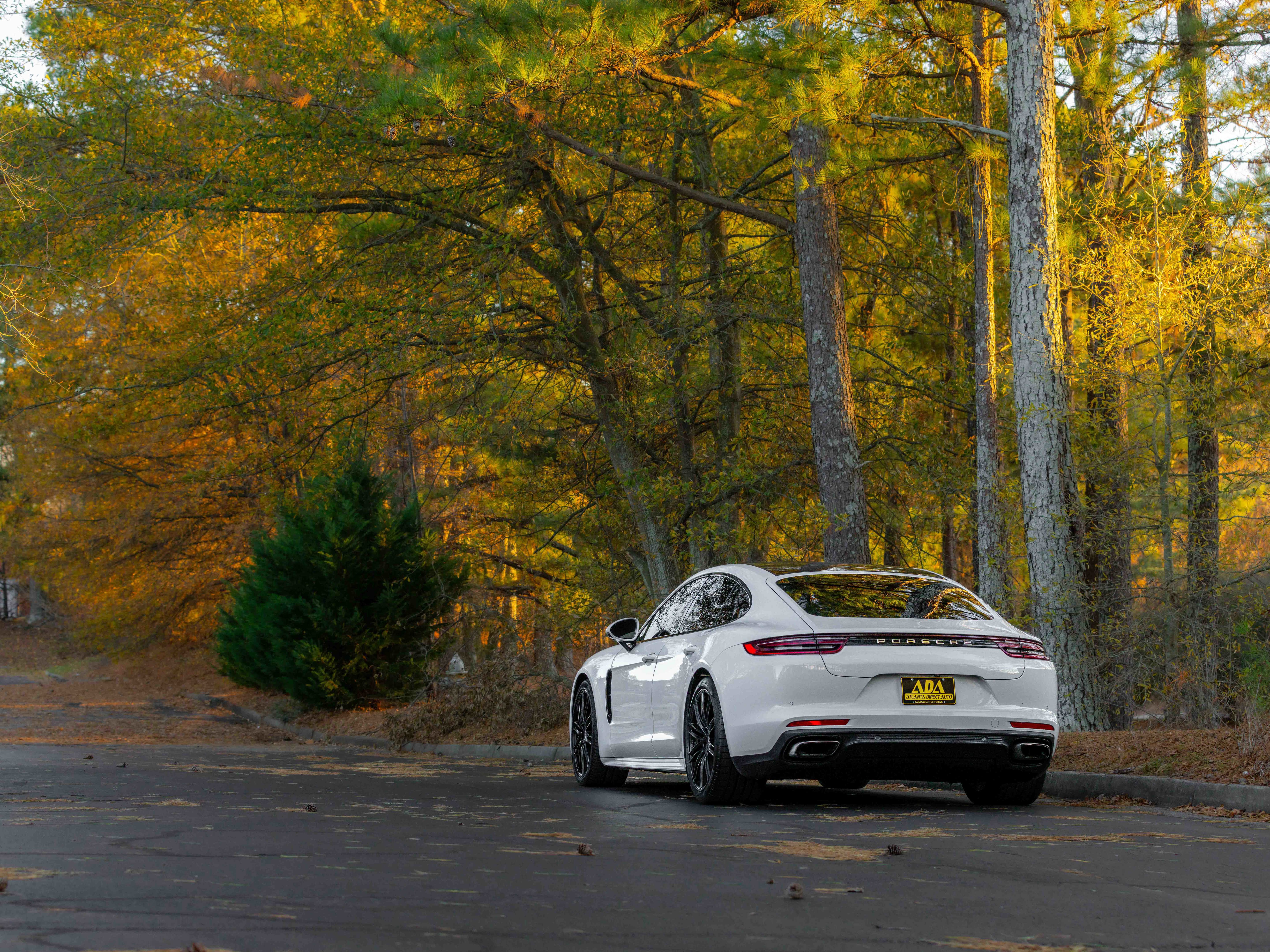 Used 2017 Porsche Panamera image 43