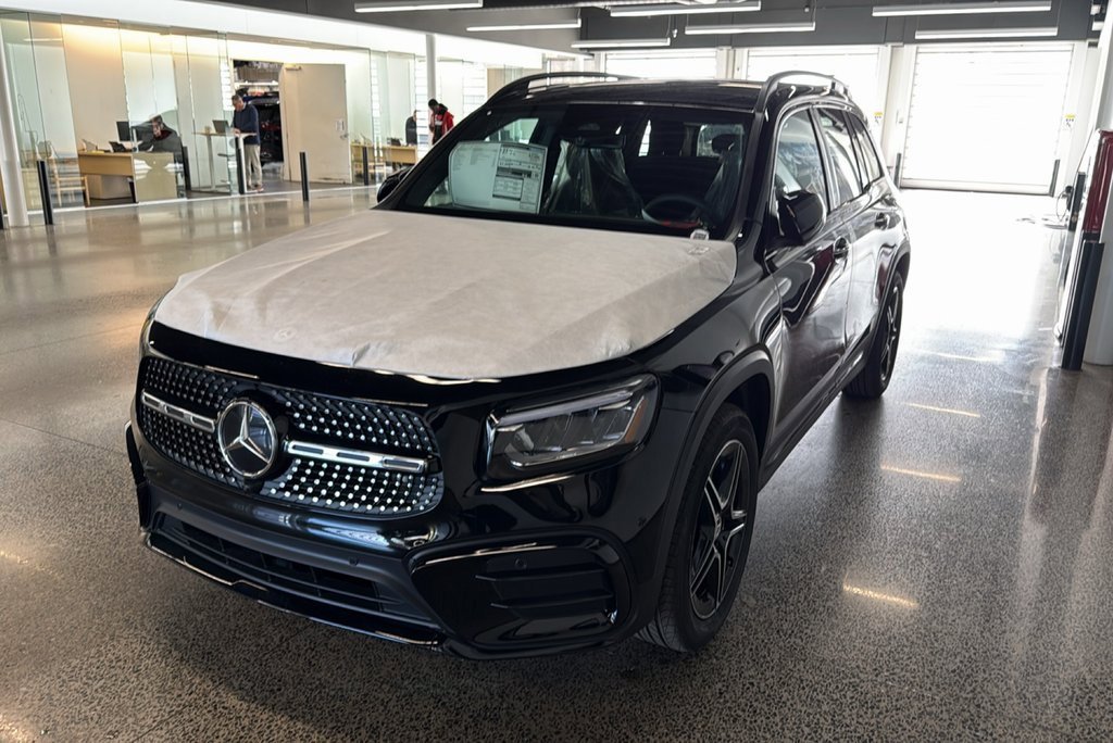 New 2026 Mercedes-Benz GLB 250 4MATIC image 2