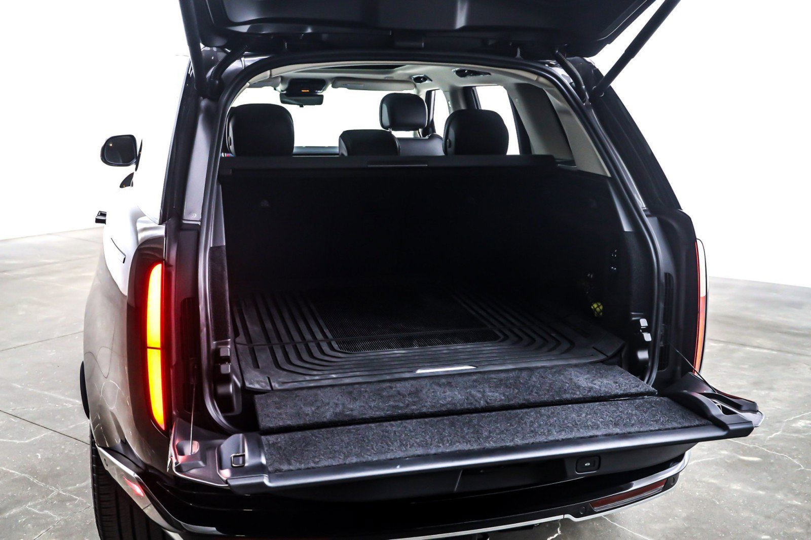 Used 2024 Land Rover Range Rover SE image 24