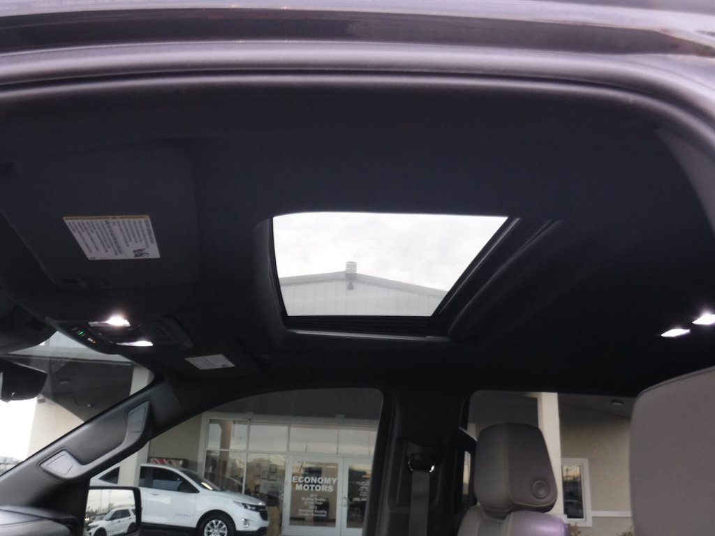 Used 2022 Chevrolet Silverado 1500 ZR2 w/ Technology Package image 27