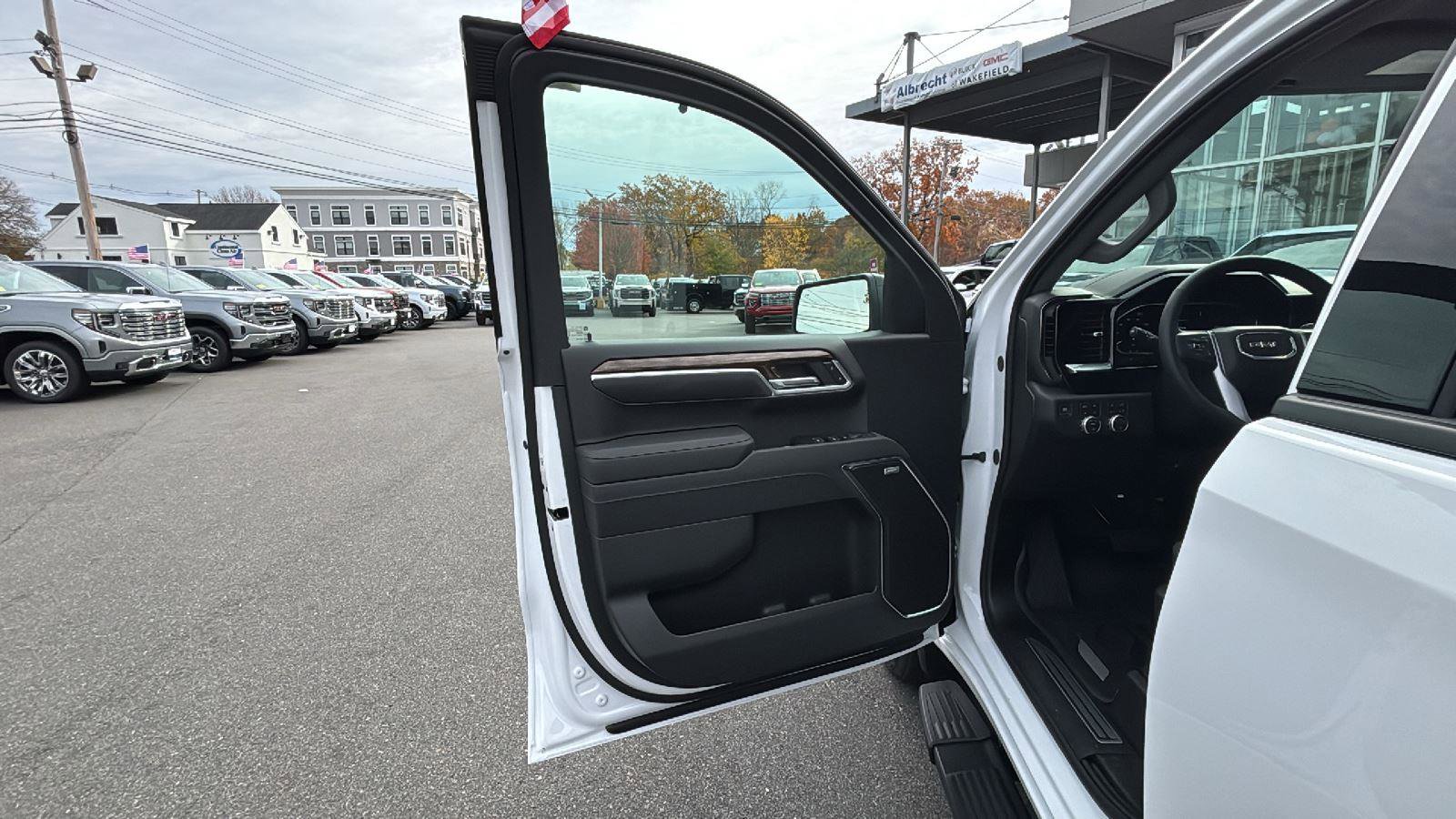 New 2026 GMC Sierra 1500 Elevation w/ Elevation Premium Package image 12