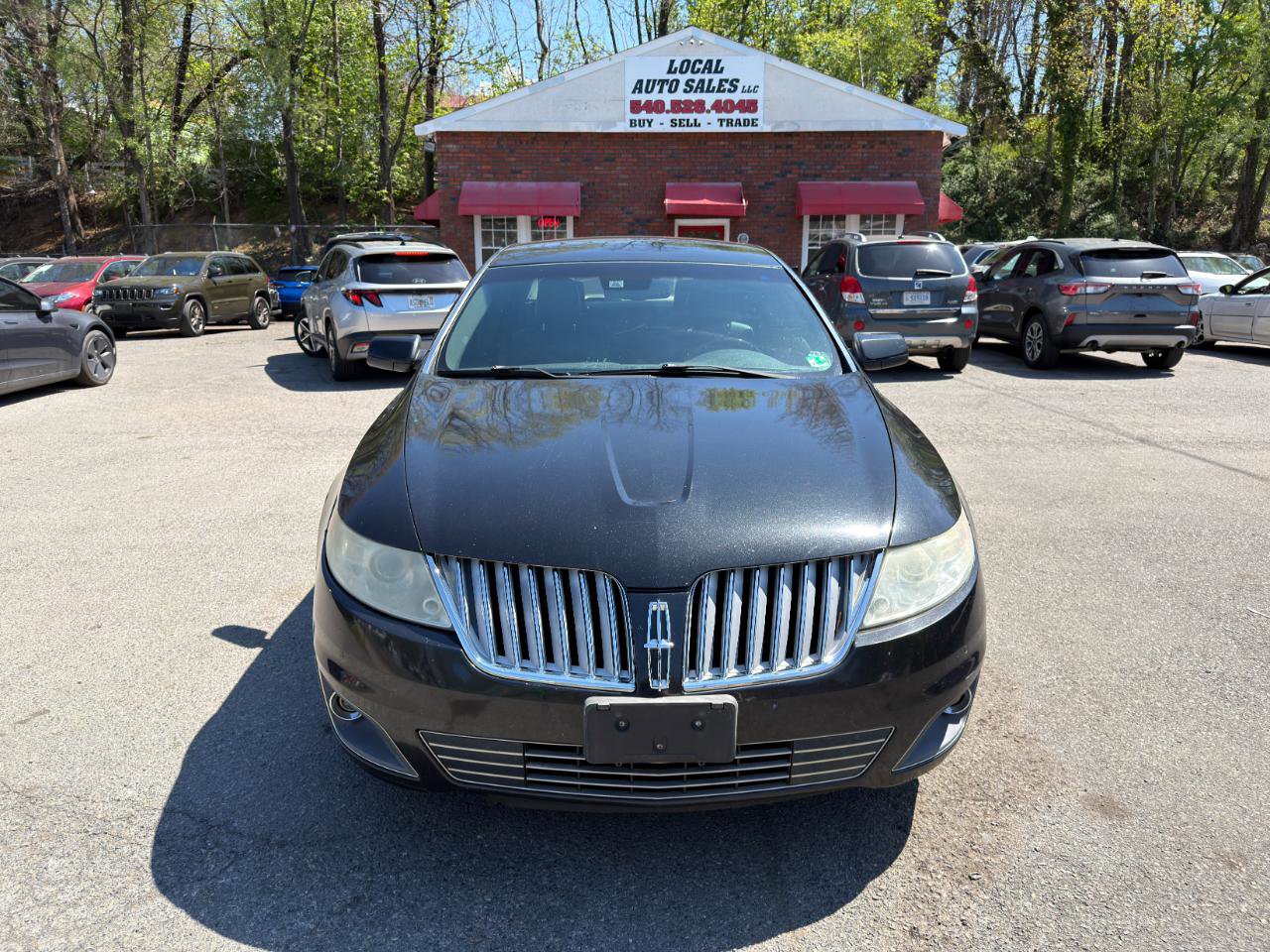 Used 2010 Lincoln MKS FWD image 2