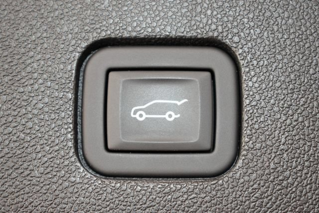 Used 2024 Cadillac XT6 Sport AWD/4WD image 17
