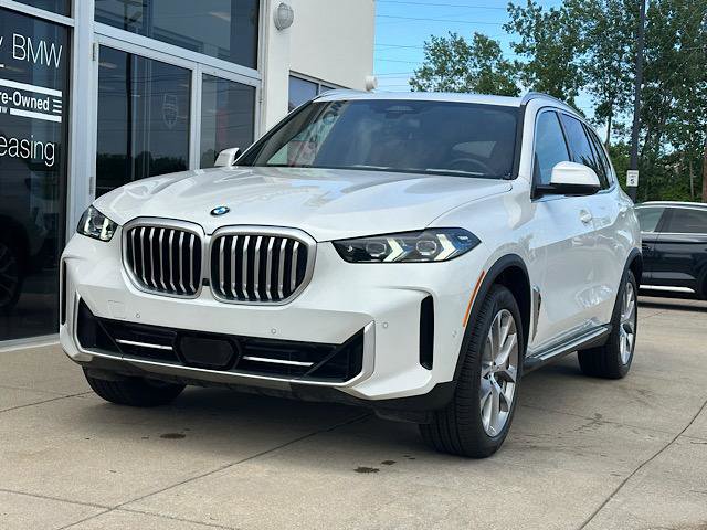 Certified 2025 BMW X5 xDrive40i w/ Climate Comfort Package AWD/4WD image 3