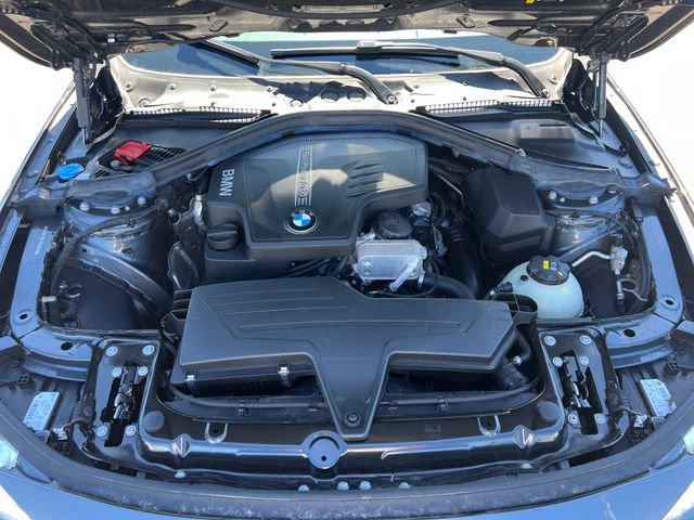 Used 2018 BMW 320i xDrive Sedan AWD/4WD image 29